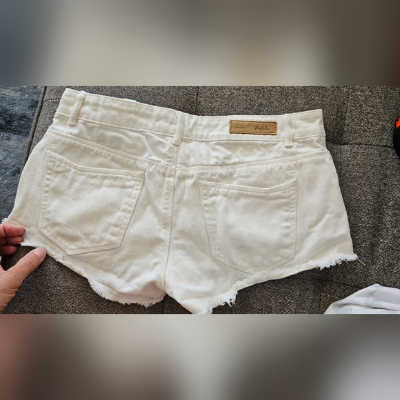 Zara Womens Jean shorts - Picture 2 of 9